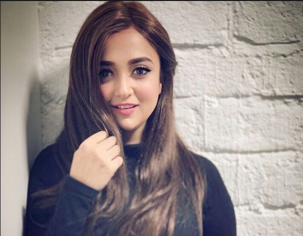 Monali Thakur